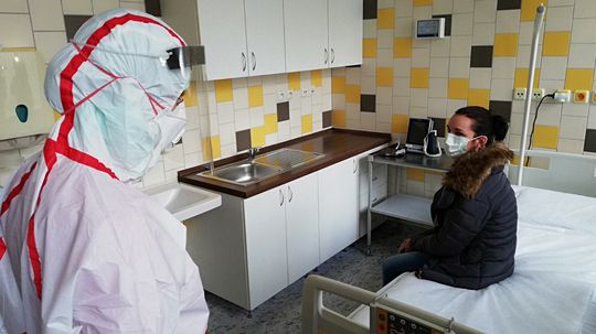 Slovenské nemocnice trénujú zásah pri podozrení na koronavírus