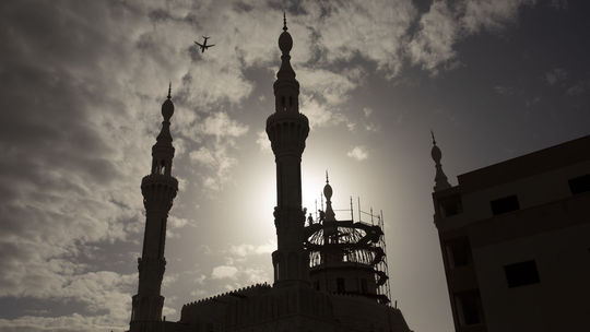 Bývalému pražskému imámovi hrozí za podporu terorizmu desať rokov