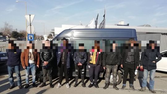 Polícia v Košiciach vo vozidle objavila devät migrantov z Alžírska a Maroka
