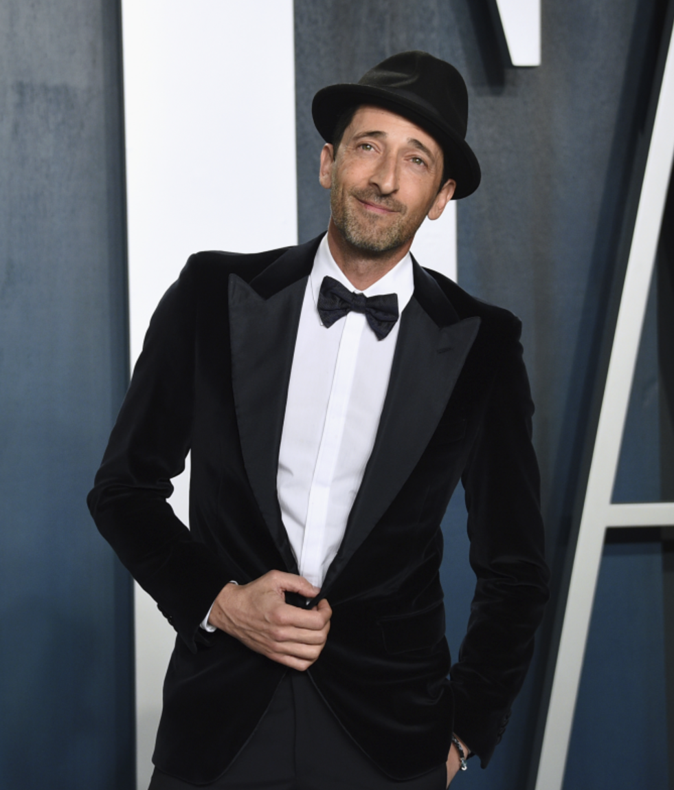 Adrien Brody  prichádza na Vanity Fair Oscar...