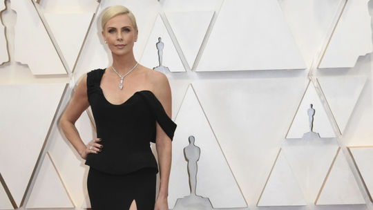 Nominovaná herečka Charlize Theron prišla v...