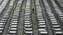 Covid-19 zabil už viac ako tisíc ľudí, padajú hlavy úradníkov