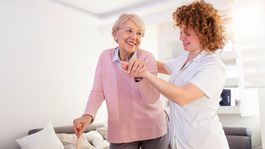 Opatrovateľská služba: Bude dostupná pre všetkých?