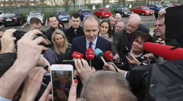 V Írskom parlamente obsadí najviac kresiel strana Fianna Fáil