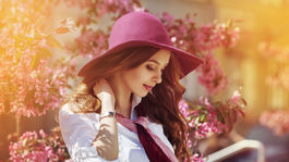 Aj svetu vôní vládnu trendy! Ako by mal počas jari voňať muž a ako žena?