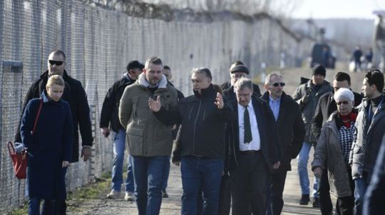 Pellegrini na juhu Maďarska: Sme pripravení pomôcť chrániť hranice