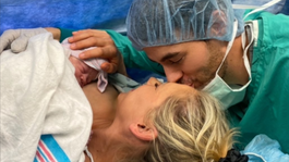 Takto vyzerá dokonalé šťastie! Kurnikovová a Iglesias ukázali fotky z pôrodnice 