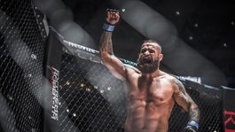 Vémola v base? Štyri kanvice od vrahov, ktorých volal na čaj