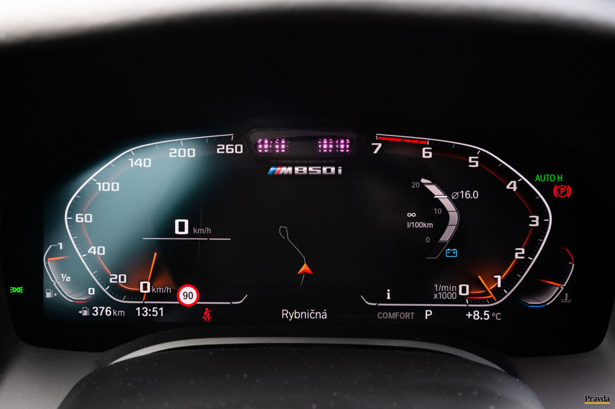 Zrýchlenie z 0 na 100 km/h trvá 3,9 sekundy.