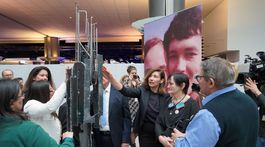 Pocta zavraždeným: V europarlamente odhalili pamätník Kuciaka a Kušnírovej