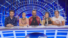 Porota novej Superstar v zložení: zľava: Leoš Mareš, Patricie Pagáčová, Marián Čekovský, Monika Bagárová a Pavol Habera.