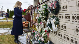 Čaputová si vo Veľkej Mači uctila pamiatku Kuciaka a Kušnírovej