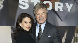 Naše vianočné foto! Veľká rodina Aleca Baldwina pobaví na zábere plnom chaosu