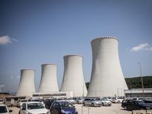 jadrová elektráreň mochovce, dostavba