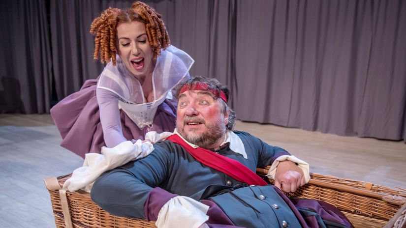Shakespearovka Veselé paničky windsorské
a...