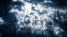 Na troch gréckych ostrovoch sa začali protesty proti novým táborom pre migrantov