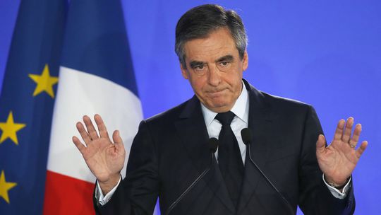Francúzsky súd znížil Fillonovcom tresty za rodinkárstvo