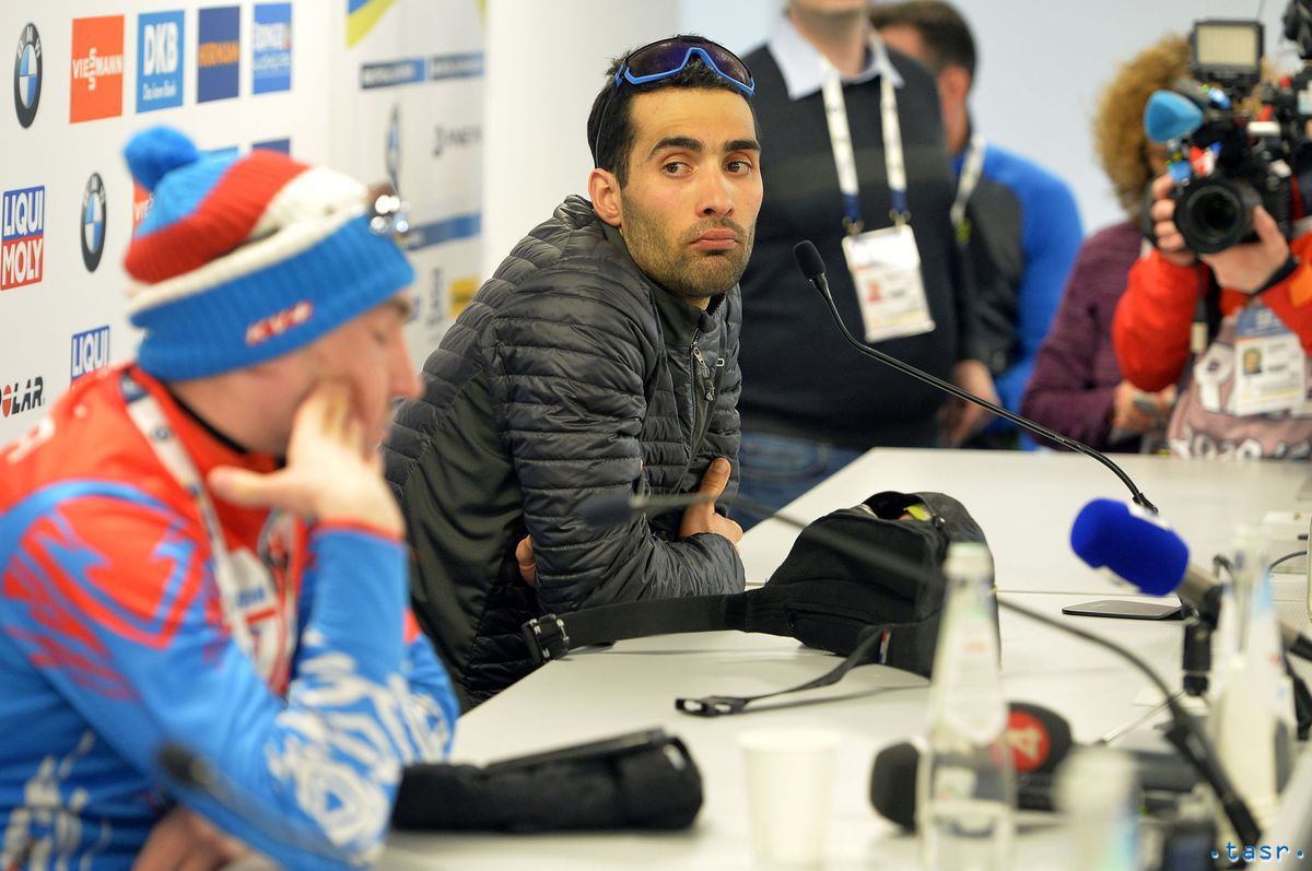 Martin Fourcade (vpravo) počúva Alexandra...