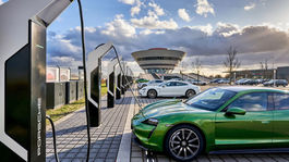 Porsche vybudovalo najvýkonnejší nabíjací park. Nielen pre Taycany