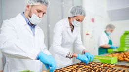 Na čo má nárok zamestnanec alebo dohodár?