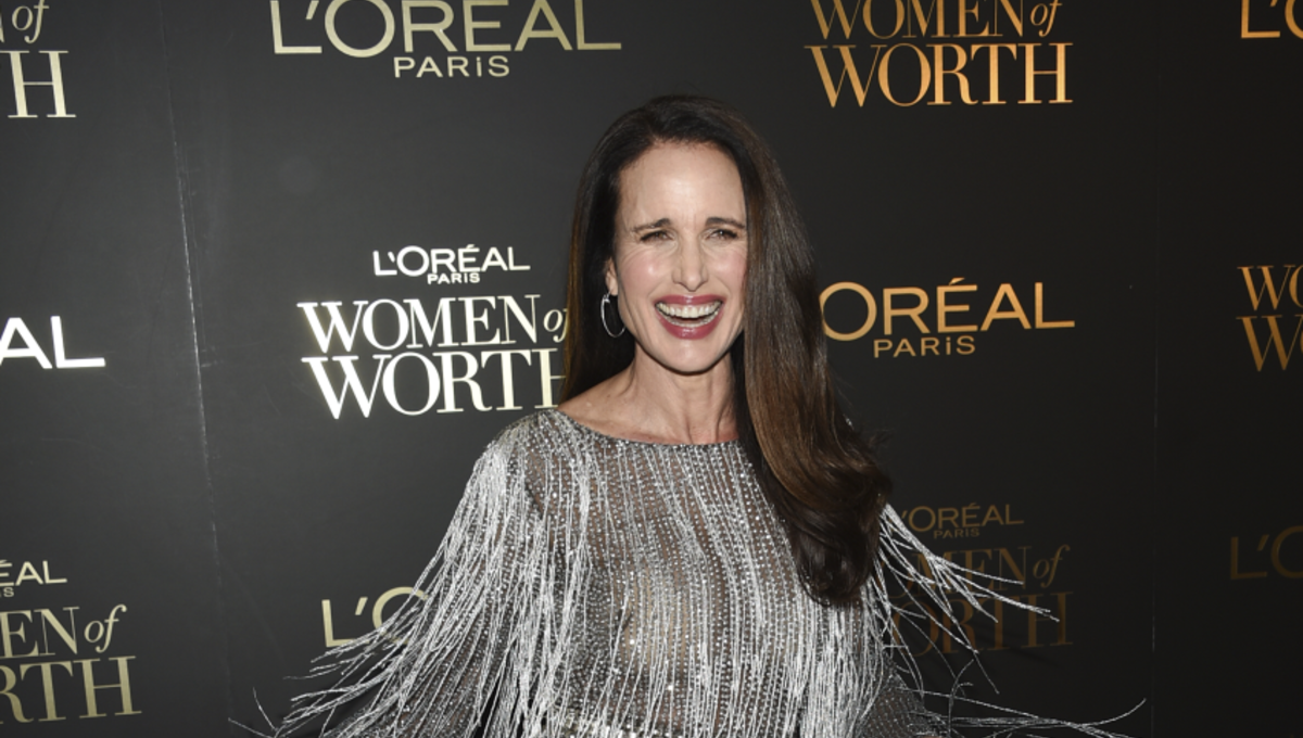 Andie MacDowell a jej hladký účes.