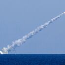 Kyjev pod ťažkou paľbou: obrancovia poslali k zemi 14 balistických rakiet. Zirkón však zasiahol kritický cieľ