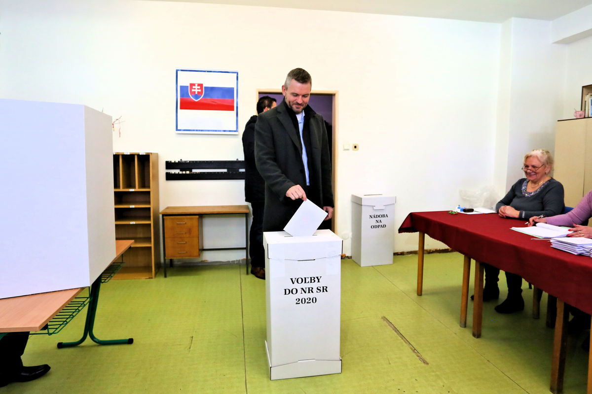 Predseda vlády SR Peter Pellegrini počas...
