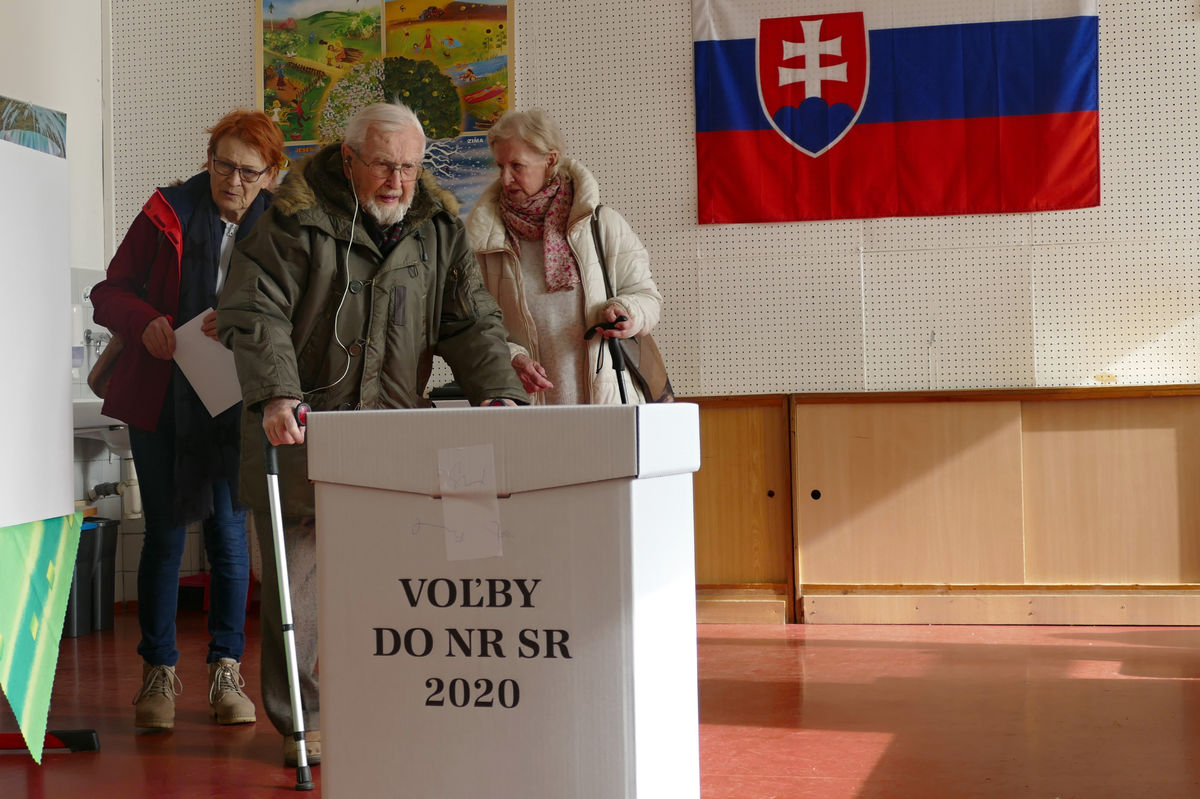 Na snímke 100-ročný vojnový veterán František...