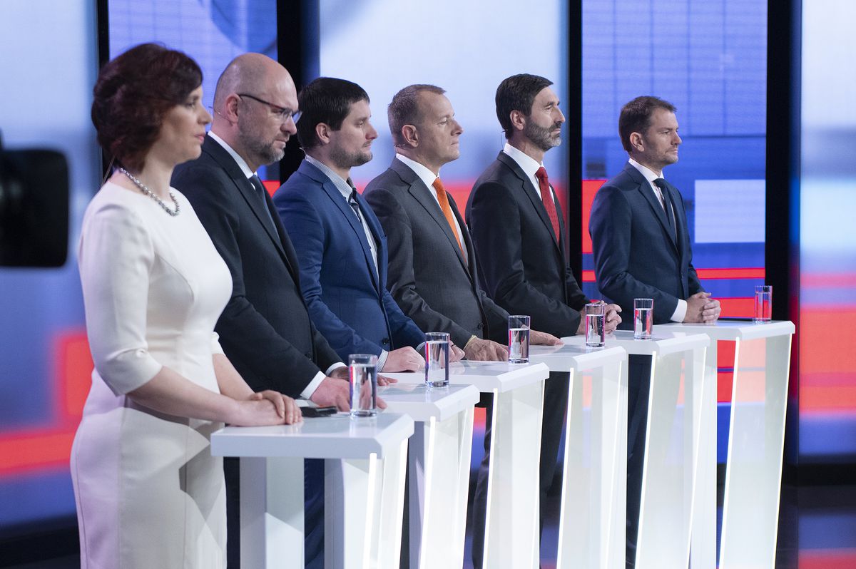 Na snímke zľava Veronika Remišová (Za ľudí),...
