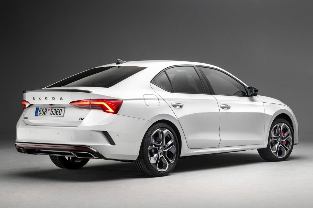 Minimálne 18-palcové disky ukrývajú červené...