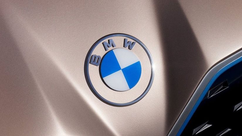  BMW  kon  so star m logom To nov  vraj vyjadruje 