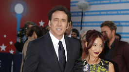Herec Nicolas Cage a jeho tretia manželka Alice Kim na zábere z roku 2013.