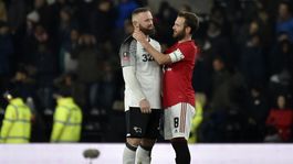 Senzácia sa nekonala. Rooney sa poklonil bývalým spoluhráčom 