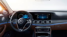Mercedes-Benz E - 2020