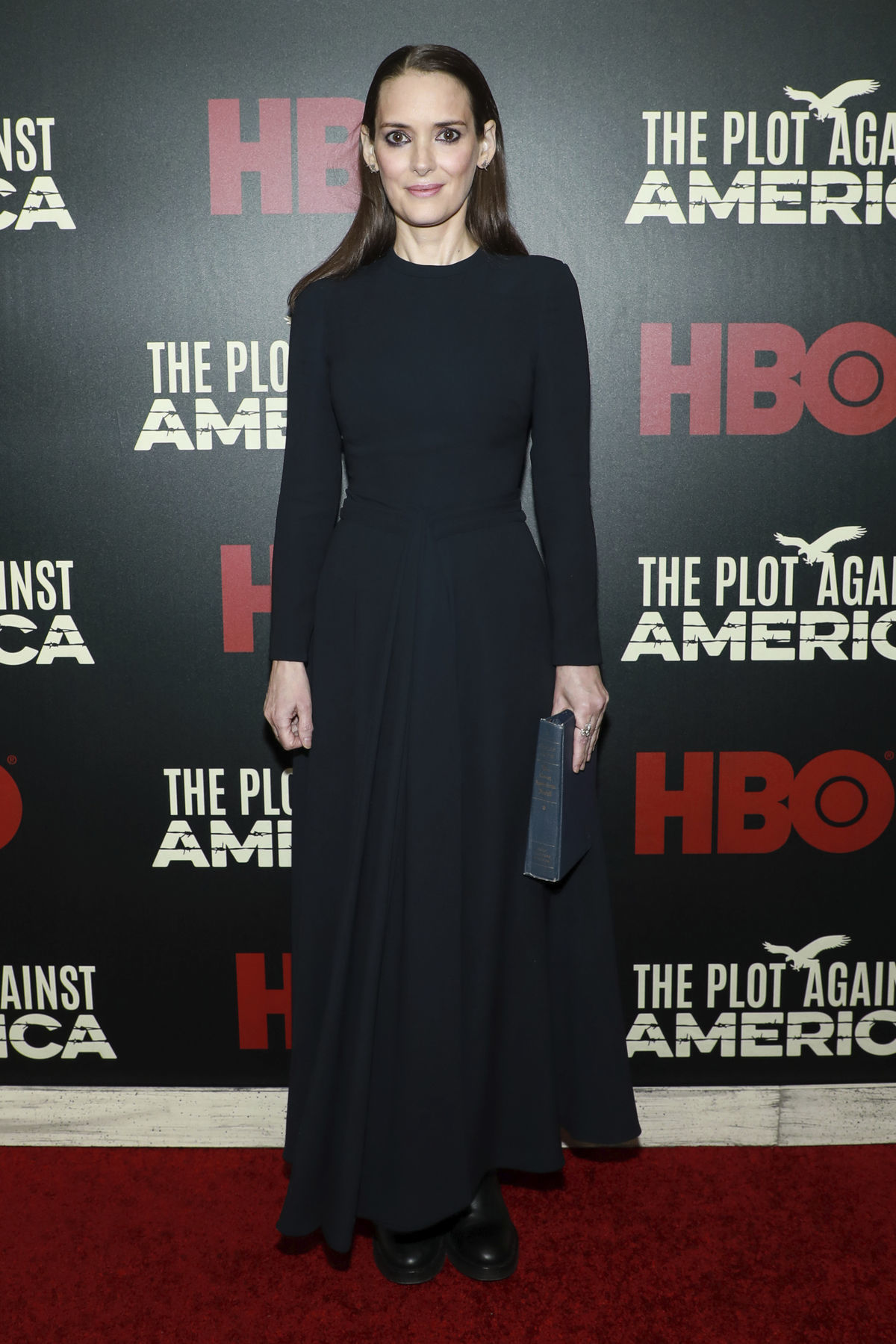 Winona Ryder na premiére minisérie Spiknutie...