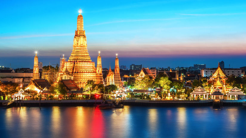 Pohľad z rieky na Wat Arun.