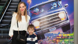 Herečka Milena Minichová so synom sa tiež prišli pozrieť na animák. 