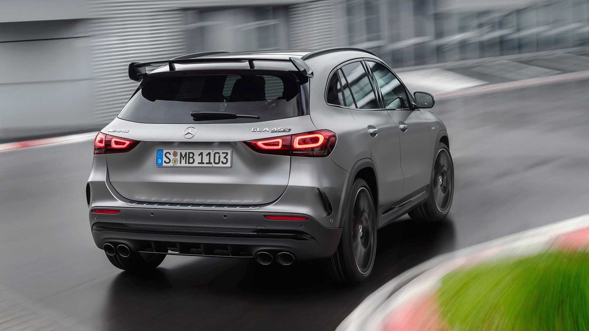 Vo verzii GLA 45 produkuje motor 285 kW (387 k)...