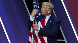 Trump v tom má jasno: O rok budeme oslavovať triumf nad koronavírusom