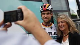 Saganovho kolegu zrazilo auto, ktoré nemalo na trati čo robiť