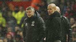 Bitka o Manchester pre United. Rekordný Liverpool je dve víťazstvá od titulu