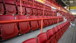 Zachránia majstrovstvá v hokeji mestské hotely?