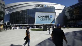 ONLINE: Odložili dva zápasy Európskej ligy, v Rakúsku prerušili viaceré súťaže 