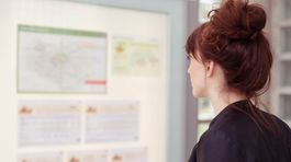 Kto môže visieť na tabuli hanby v bytovom dome?