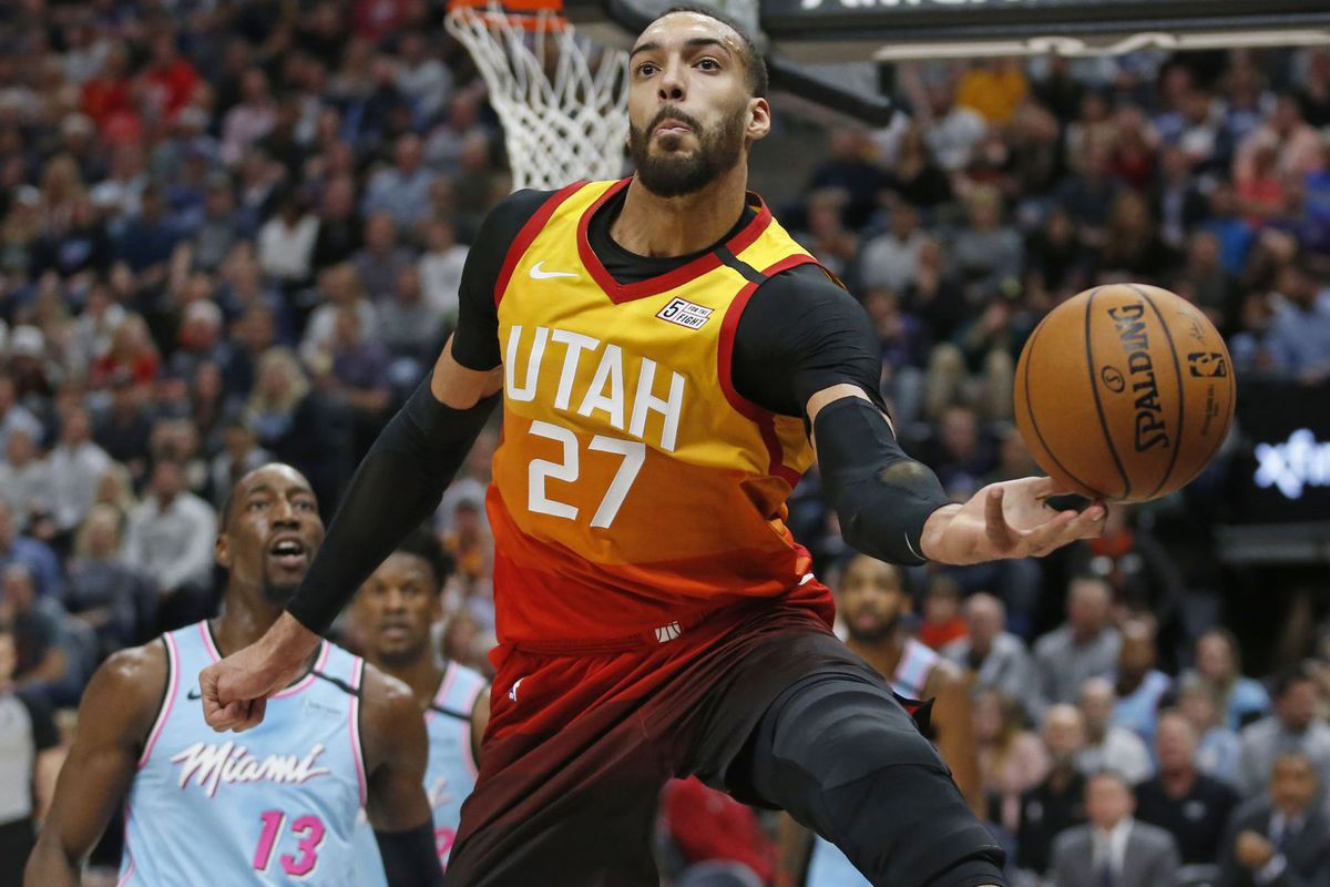 Rudy Gobert v drese Utahu Jazz.