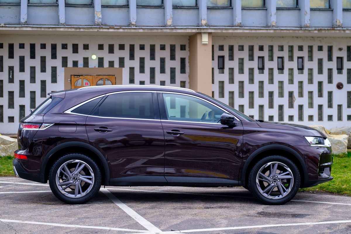 DS 7 Crossback má na dĺžku 4 570, na šírku 1...
