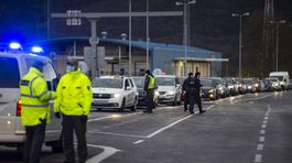 Slovensko spustilo hraničné závory, cudzinec nesmie prejsť