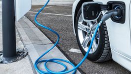 Greenpeace útočí na plug-in hybridy: ‘Sú to vlci v rúchu baránka‘ 