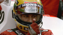 Senna koketoval s Ferrari. Schumacher ako kolega? Strelili by sme si do nohy