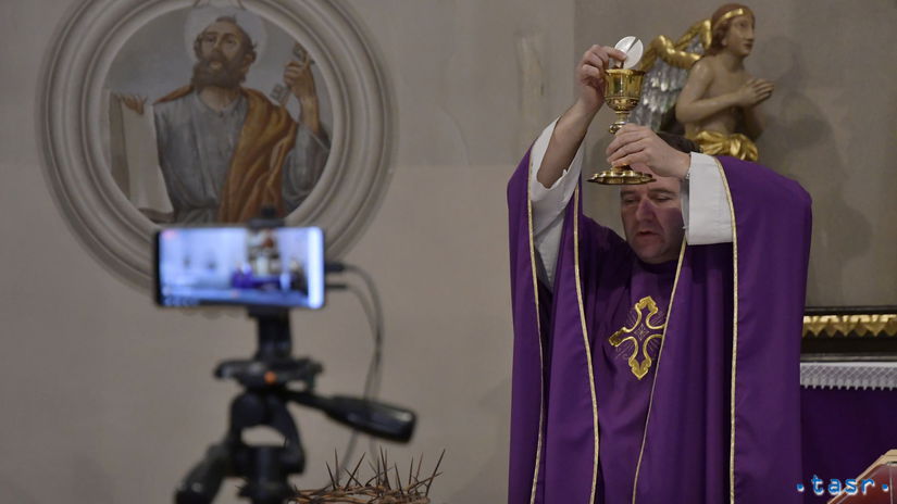Piešťany náboženstvo omša neverejná kostol kňaz